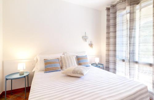 Lu Bagnu Apartment | Oceanfront Residence L'Olivastro: Rated 9/10 with Breakfast