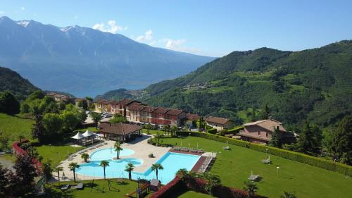 Vesio Apartment | Relax at Residence La Berna: Pool, Hot Tub & High Ratings