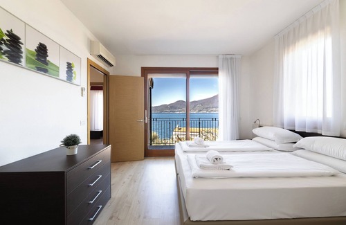 Torri del Benaco Hotel | Elegant Residence La Corte Danese with Pool & Family Amenities