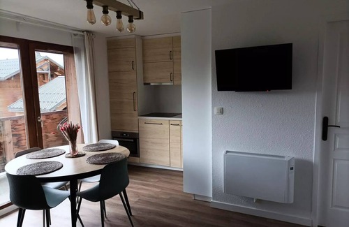 La Joue du Loup Apartment | Cozy Residence La Crête Du Berger with Pool & Spa Amenities