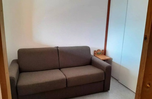Saint-Jean-d'Arves Apartment | Residence La Fontaine Du Roi - Apartment 6 beds, 100m from the ski slopes, view Aiguilles d'Arves