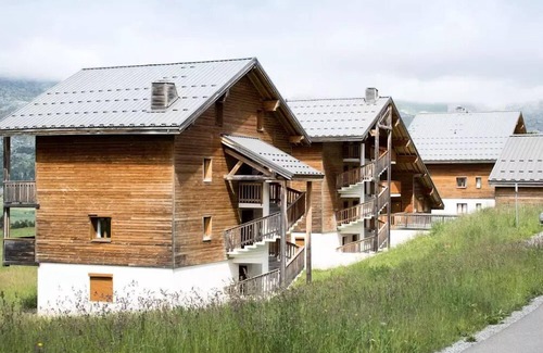 La Joue du Loup Apartment | Comfortable Studio for 4 with Pool & Spa at La Crête du Berger