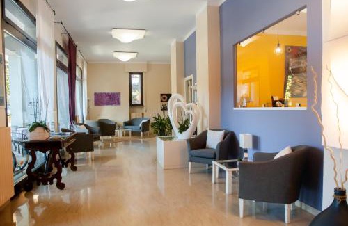 Marina di Andora Apartment | Beachfront Residence La Palma: Pet-Friendly Ocean Retreat