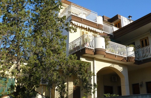 Scillichenti Apartment | Family-Friendly Residence La Palma Acireale with Pool