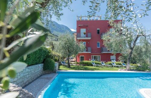 Malcesine Apartment | Discover Residence La Pergola: Family & Pet-Friendly Retreat