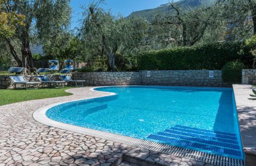 Malcesine Apartment | Cozy Residence La Pergola with Pool & Pet-Friendly Amenities