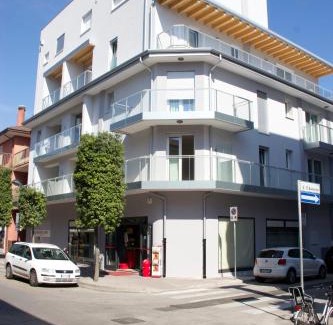 Old Town Apartment | Experience Oceanfront Bliss at Residence la Perla