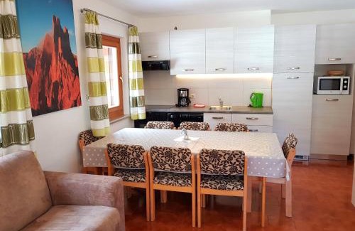 Pera Apartment | Oceanfront Residence La Zondra: Pet-Friendly & Child Friendly