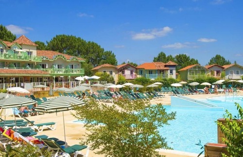 Lacanau-Ocean Apartment | Relaxing Residence Lacanau les Pins: Private Heated Pool