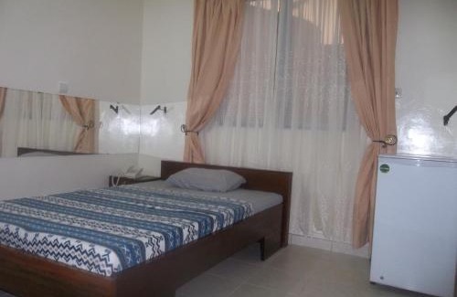 Ouagadougou Bed & Breakfast | Budget-Friendly Residence Le Cailcedrat with Breakfast Options