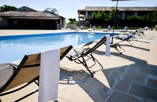 Azille Apartment | Cozy Residence Le Château de Jouarres - Oceanfront Escape