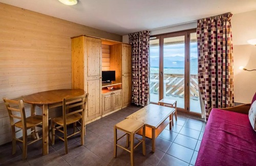 Les Angles Apartment | Guest Rated 10/10: Residence Le Clos des Fontaneilles Retreat