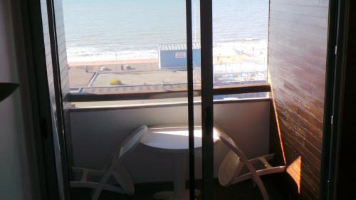 Houlgate Apartment | Oceanfront Residence le Crisenoy - Guest Rated 9.2/10