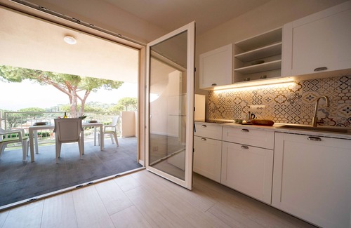 Madonna delle Grazie House | Top-Rated Residence Le Grazie Est with Ocean View Amenities