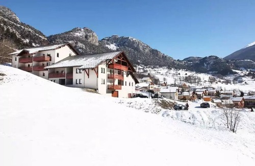 Avrieux Apartment | Comfortable Residence Le Plein Soleil: Duplex with Balcony