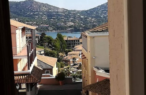 Agay Apartment | Cozy Apartment at Residence le Village de Cap Esterel