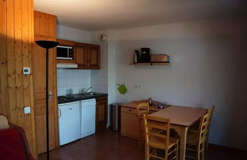 Saint-Jean-d'Arves Apartment | Residence Les Ecourts - Apartment 32m2, 4 people in quiet residence