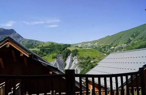 Saint-Jean-d'Arves Apartment | Residence Les Ecourts - Apartment 32m2, 4 people in quiet residence