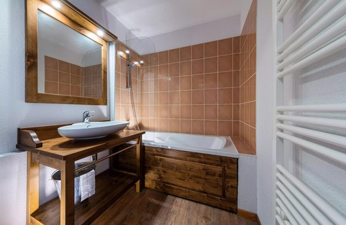 Abries Apartment | Mountain Retreat: Residence Les Balcons du Viso Duplex