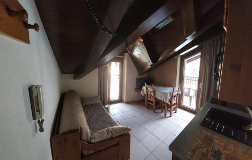 Bardonecchia Apartment | Pet-Friendly Residence Les Lacs with Top Amenities & Ratings