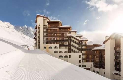 Belle Plagne Apartment | Cozy Residence Les Néreïdes - Perfect for Families & Pets