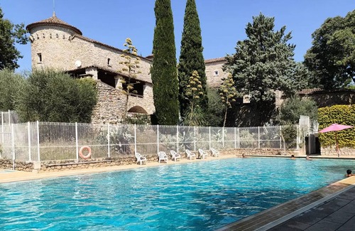 Casteljau Apartment | Discover Residence Lou Castel: Pet-Friendly & Spa Retreat