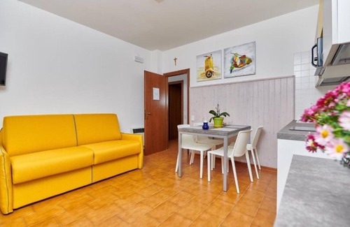 Cassone Apartment | Discover Residence Mariù: Oceanfront Poolside Retreat