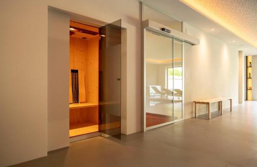 Rifiano Apartment | Ideal Stay at Residence Mignon: Pool & Pet-Friendly Retreat