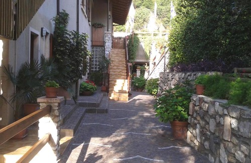 Limone sul Garda Apartment | Oceanfront Residence Miravalle: Rated 8.7, Pet Friendly Stay