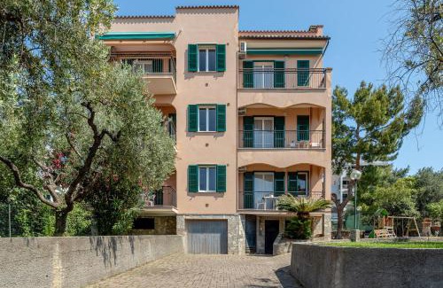 Pietra Ligure Apartment | Residence Mizar 2: Guest Rated 9/10, Pet-Friendly Retreat