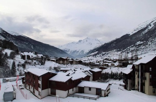 Lanslevillard Apartment | Cozy Studio Near Du Bois with Spa and Breakfast for 3