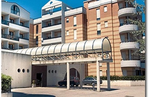 Lido di Campomarino Apartment | Discover Residence Nettuno: Pet-Friendly Beachfront Escape