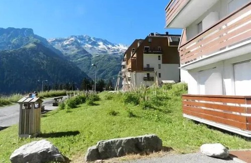 Le Pleynet Apartment | Modern Residence Neves 2: Studio for Up to 4 Guests