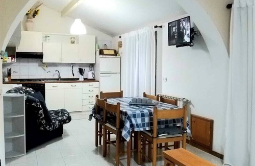 Archi Apartment | Pet-Friendly Residence New Etna View with Kitchen & Breakfast