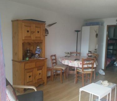 Saint-Sorlin-d'Arves Apartment | Premium Stay at Residence Pierre Aigue - 9.3/10 Rating