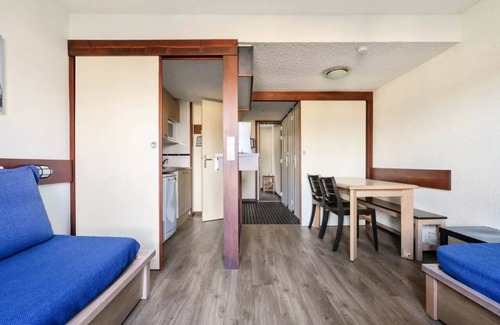 Arzon Apartment | Oceanfront Residence Port du Crouesty: 2-Room Oasis for Families