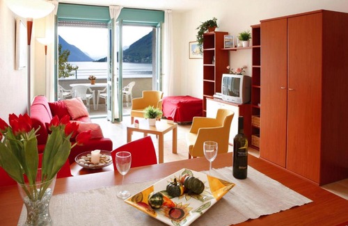 Porlezza Apartment | Explore Residence Porto Letizia: Family-Friendly Getaway