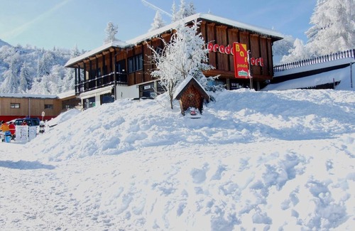 Vason House | Top-Rated Residence Prada: Pool, Restaurant & Family-Friendly