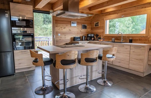 Les Orres Ski Chalet | Cozy Residence Pramouton - Ideal Chalets for Family Getaways