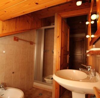 Valdidentro Apartment | Pet-Friendly Residence Raethia Near Bormio and Livigno