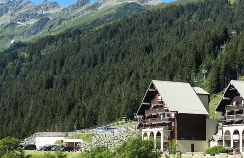 Le Pleynet Apartment | Cozy Residence Roches Noires - Ideal Studio for Four