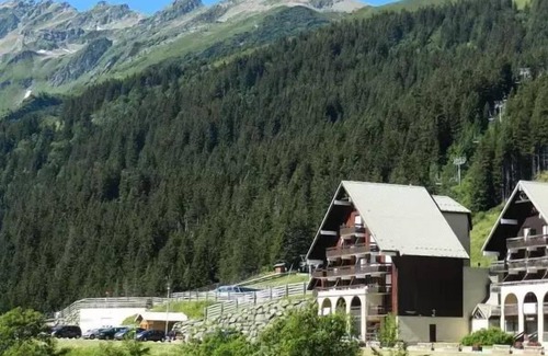 Le Pleynet Apartment | Cozy Residence Roches Noires - Studio for Up to 4 Guests