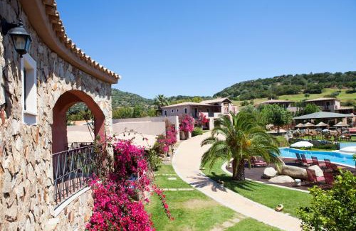 Campulongu Apartment | Pet-Friendly Residence S'incantu with Ocean View Pool