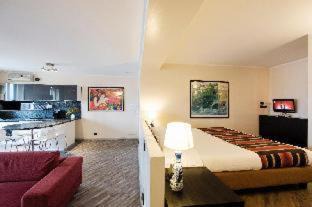Historic Centre Apartment | Pet-Friendly Residence Sacchi Aparthotel with Hot Tub