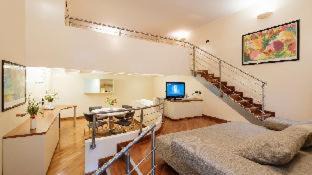 Historic Centre Apartment | Pet-Friendly Residence Sacchi Aparthotel with Hot Tub