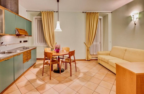 Barriera Vecchia-San Giacomo Apartment | Discover Residence San Giusto: Pet Friendly & Spa Services