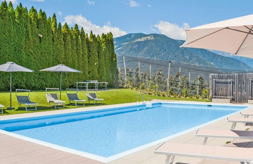 Lana Apartment | Residence Sonnegg with a panoramic view of the Adige Valley in Völlan near Lana