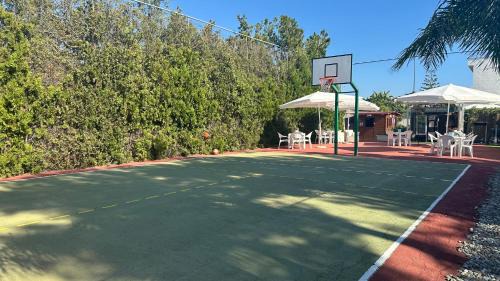 Leporano Marina Apartment | Residence Sunbeam: Oceanview Retreat with Pet-Friendly Perks
