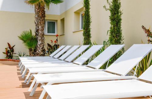 Faro Apartment | Experience Oceanfront Comfort at Residence Sunlight