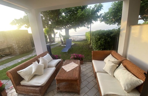 San Leo House | Coastal Comfort at Residence Talassa with Ocean Views